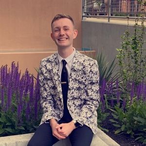 Meet your Posher, Dustin